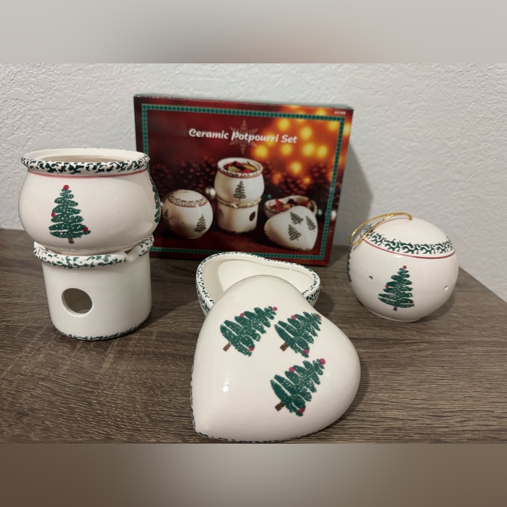 Vintage Dayton Hudson 1994 Ceramic Potpourri 3 Pcs. Christmas Tree Design (NWT)